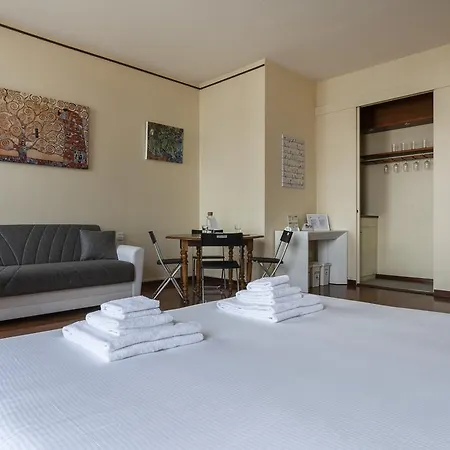Italianway-santo Stefano 5 شقة *